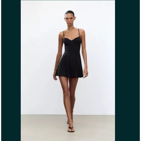 Zara Dresses & Skirts - NWT Zara Fit and Flare Mini Dress Sleeveless Sweetheart Neckline Black Medium